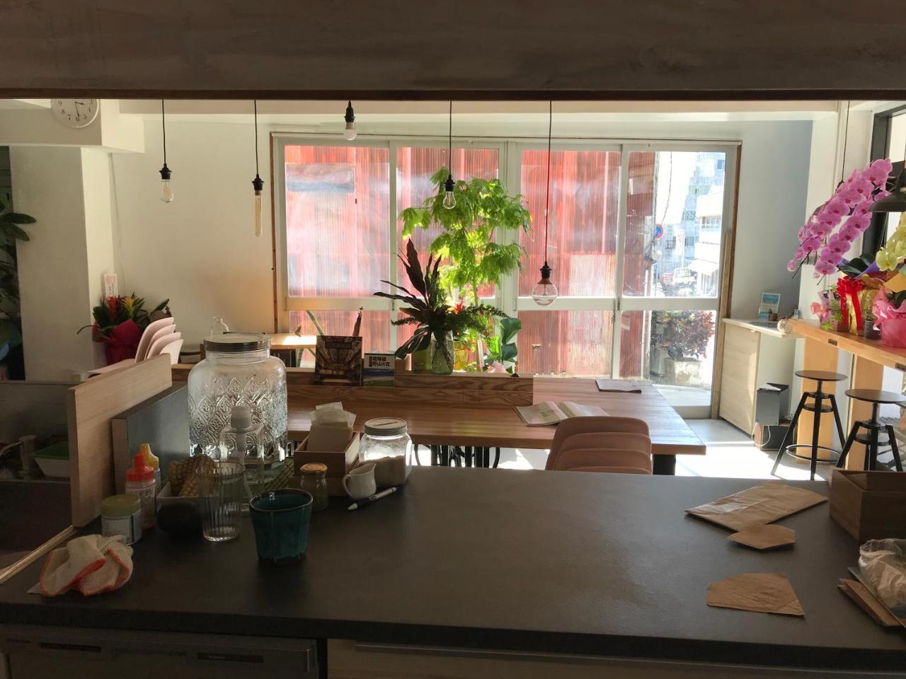 Meedafu'S Yui Hostel And Coffee Yoron Exterior photo